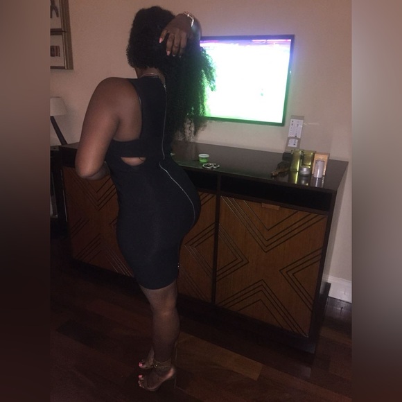 Yigal Azrouel lambskin lined mini dress Sz 4 GREAT Condition. Worn Once - Picture 10 of 10